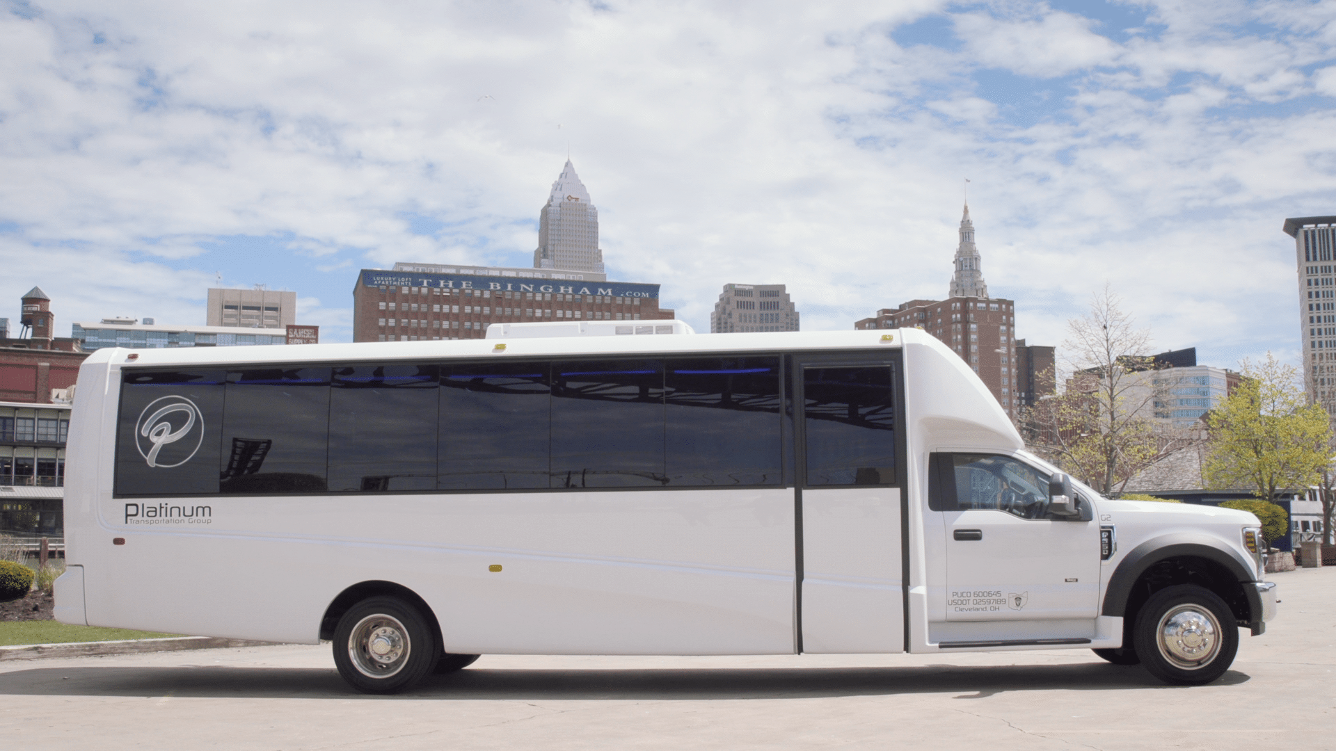 27 Trans Shuttle 27 Passenger Shuttle Bus - Cleveland Shuttle Bus Rental