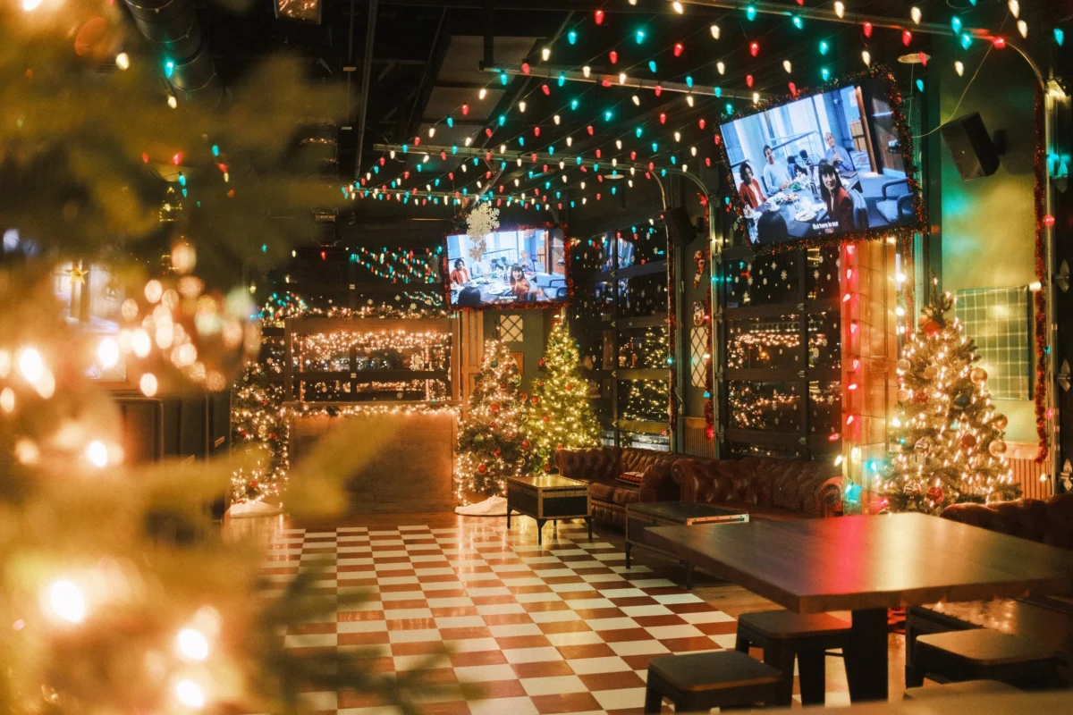 XMAS Bar: Flats East Bank