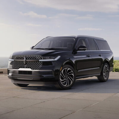 Lincoln Navigator L executive SUV for corporate charter transportation