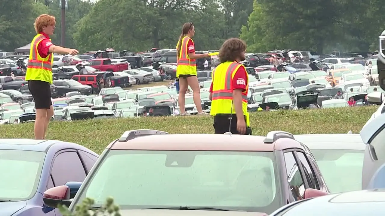 parking chaos at blossom music center.