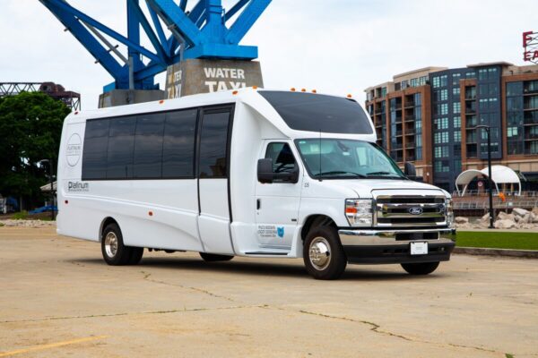 cleveland shuttle bus service